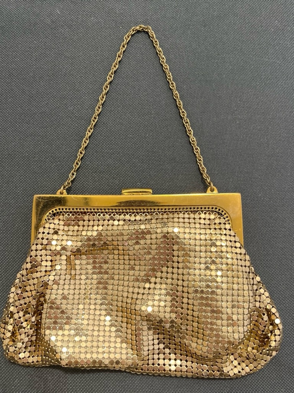 Vintage Whiting & Davis Gold Metal Mesh Evening Clutch with Chain - Picture 3 of 7